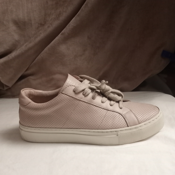 GREATS - The Royale Perforated Women's Sneaker in Blush - Picture 10 of 10